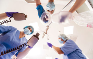 mity związane z defibrylacją