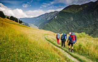 wycieczka w góry, wakacje w górach, bezpieczeństwo na wakacjach, zabierz swój AED na wakacje