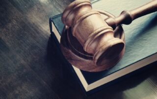 Pierwsza pomoc przy użyciu AED, a aspekt prawny, prawo a pierwsza pomoc