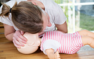 Pierwsza pomoc dzieci i niemowląt